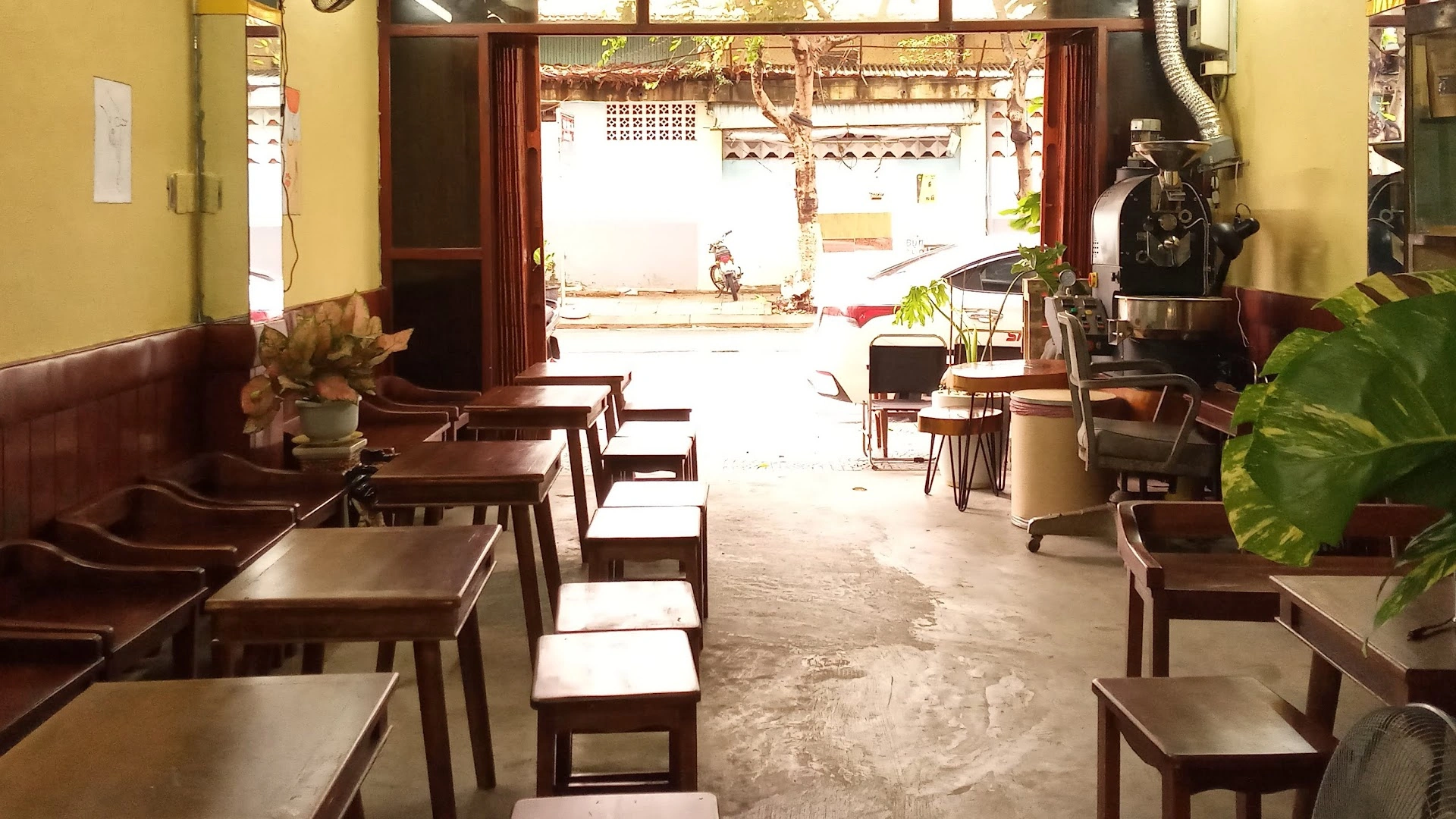 LÀNG ROASTERY COFFEE. - Image 1