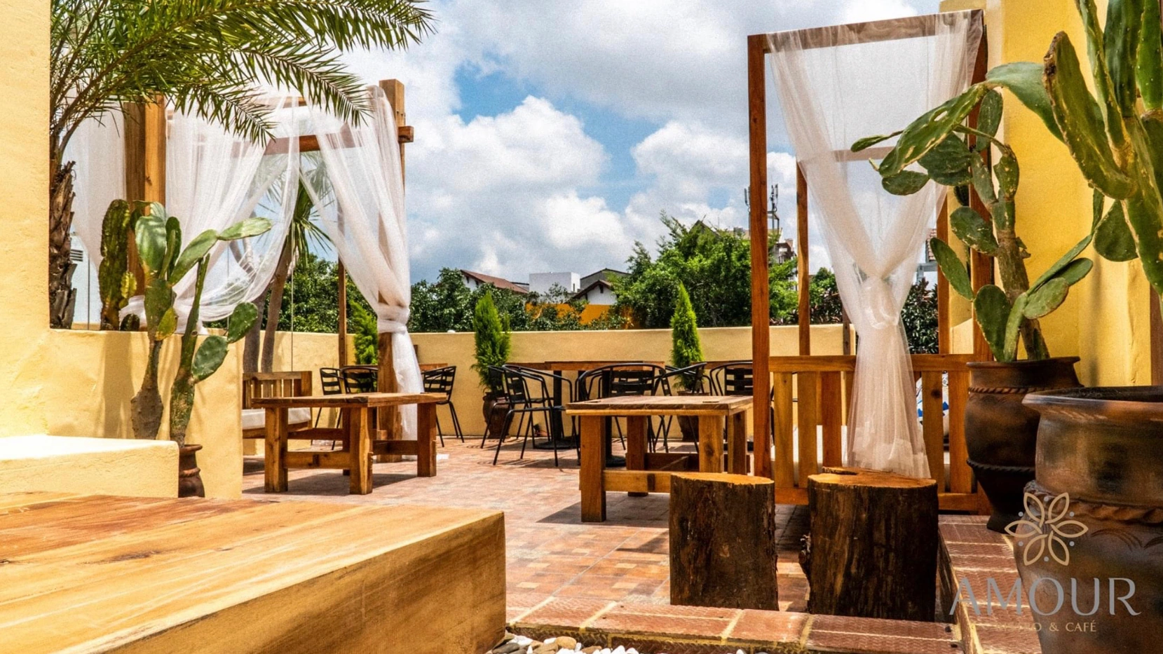 AMOUR Bistro & Cafe - Image 1