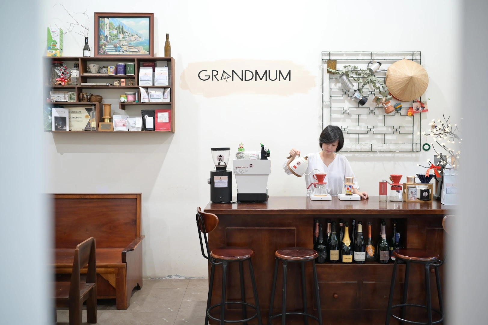 GRANDMUM CAFE - Image 1