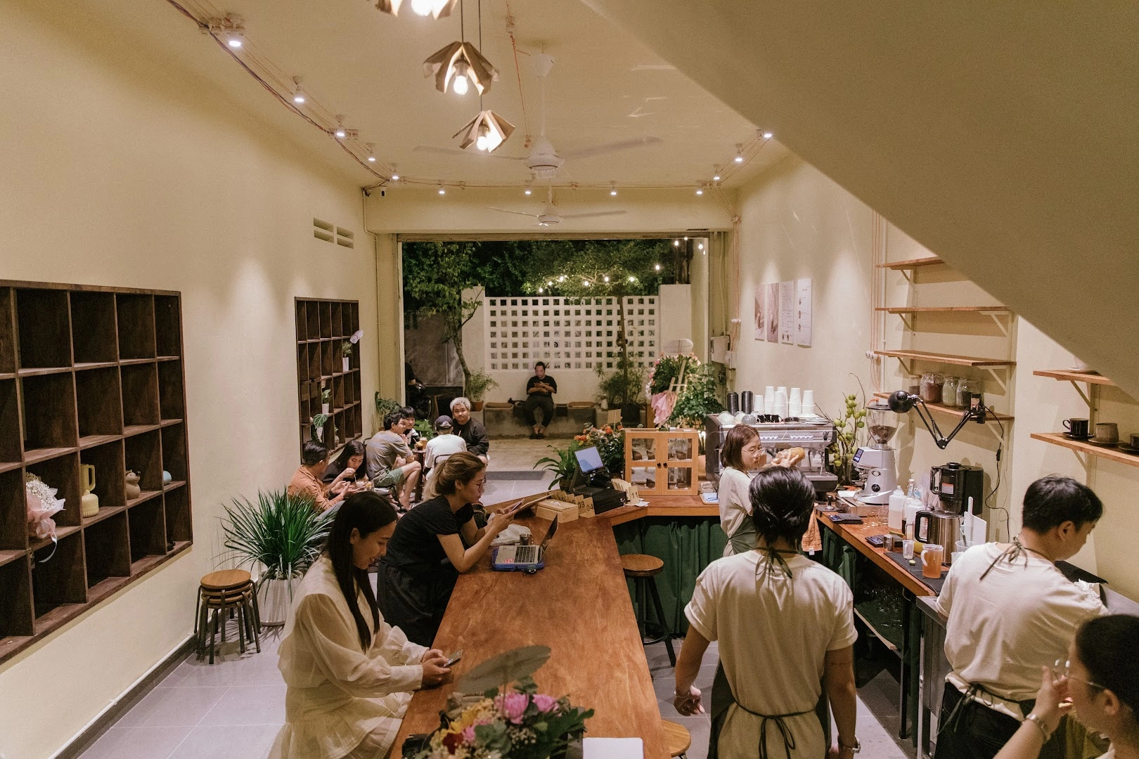 CÀ VIẾT HOA cafe - Image 1