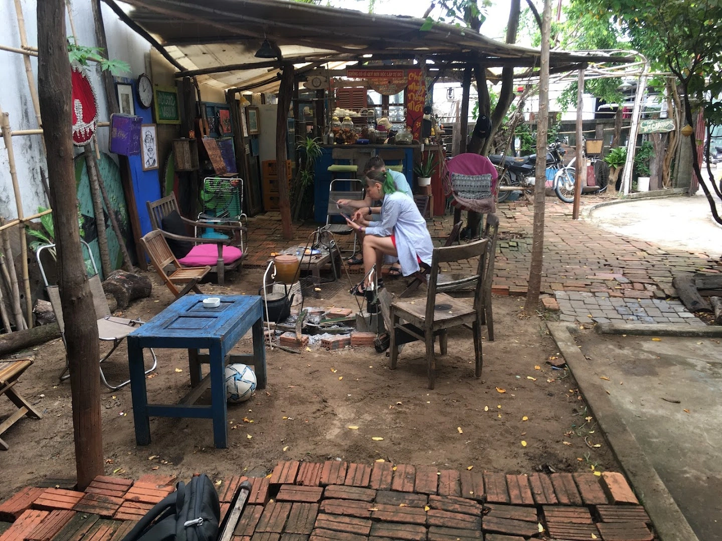 VagaBonds Café - Image 1