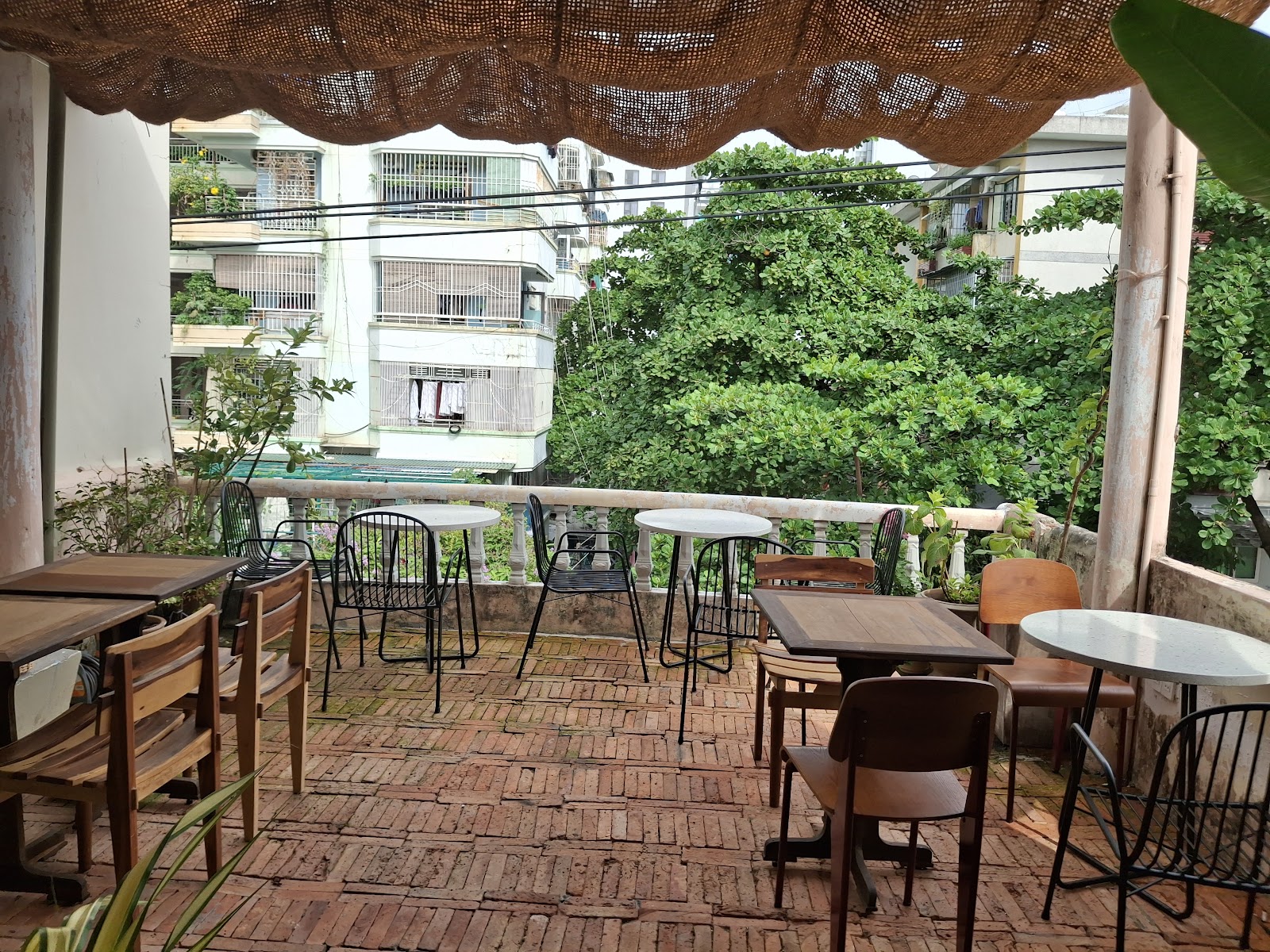 Thong Dong Local Cafe 2 - Image 1