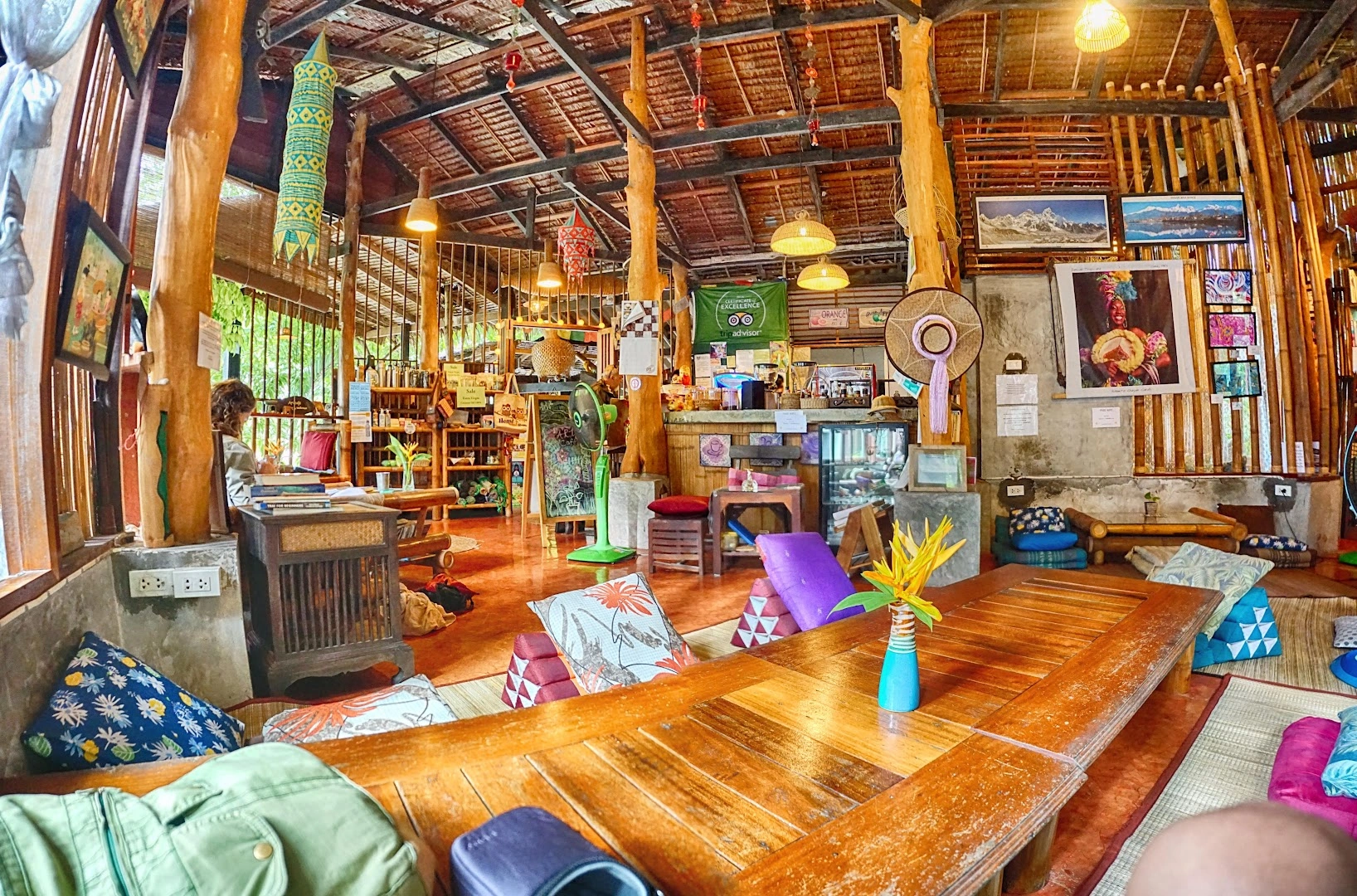 Art Cafe - Image 1