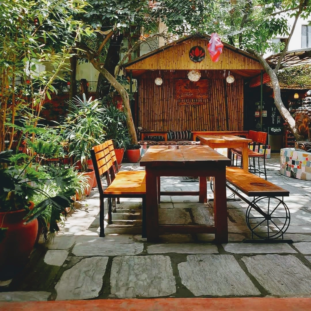 Electric Pagoda Bar & Cafe - Image 1