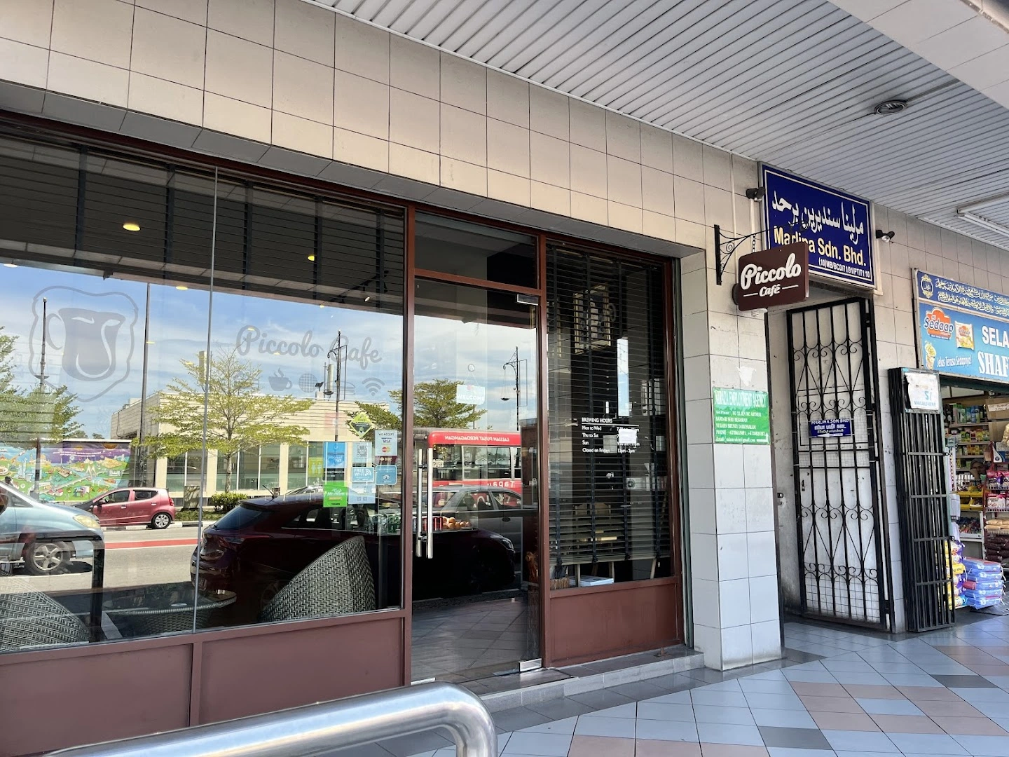 Piccolo Cafe - Image 1