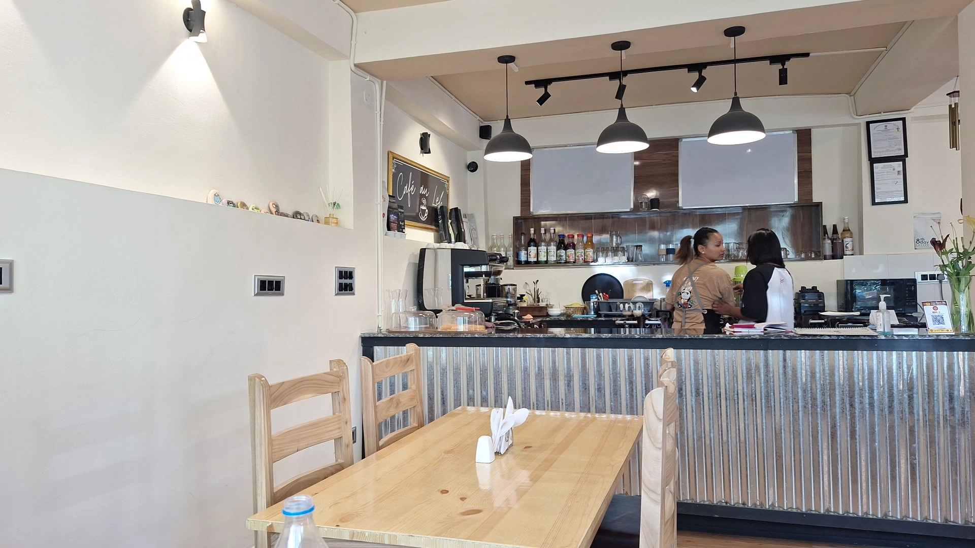 CAFE AU LEH - Image 1