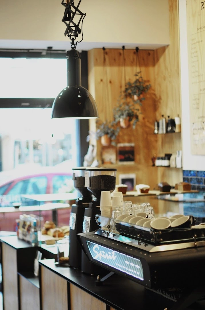 Refinery High End Coffee - Image 1