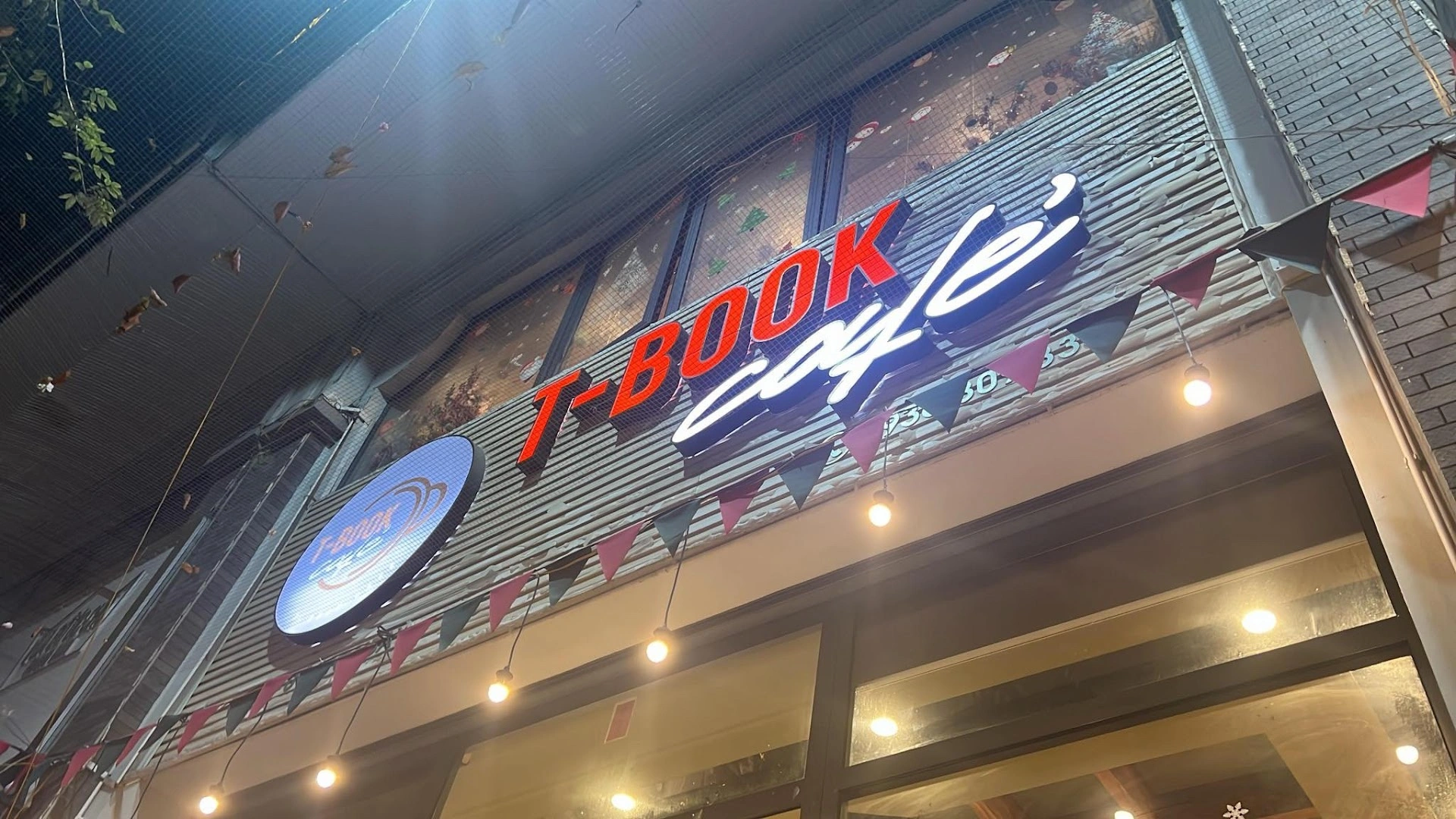 T-Book Cafe' - Image 1