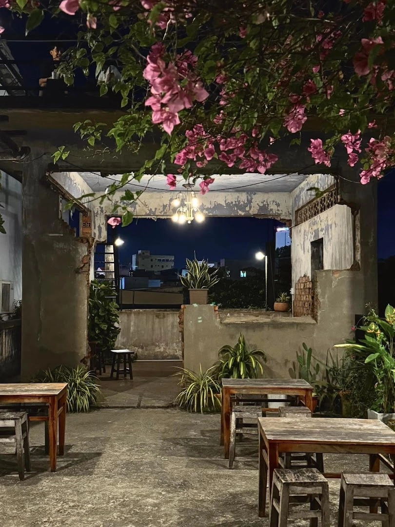 RAW Coffee - Image 1