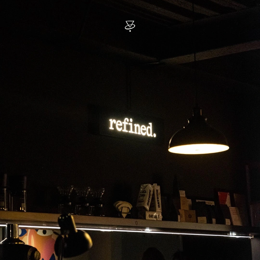 Phin bar by refined. - Image 1