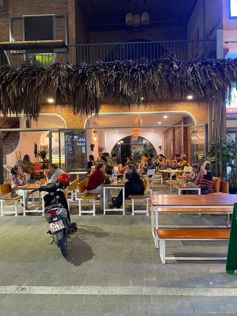 Roots Plant-based Cafe - Image 1