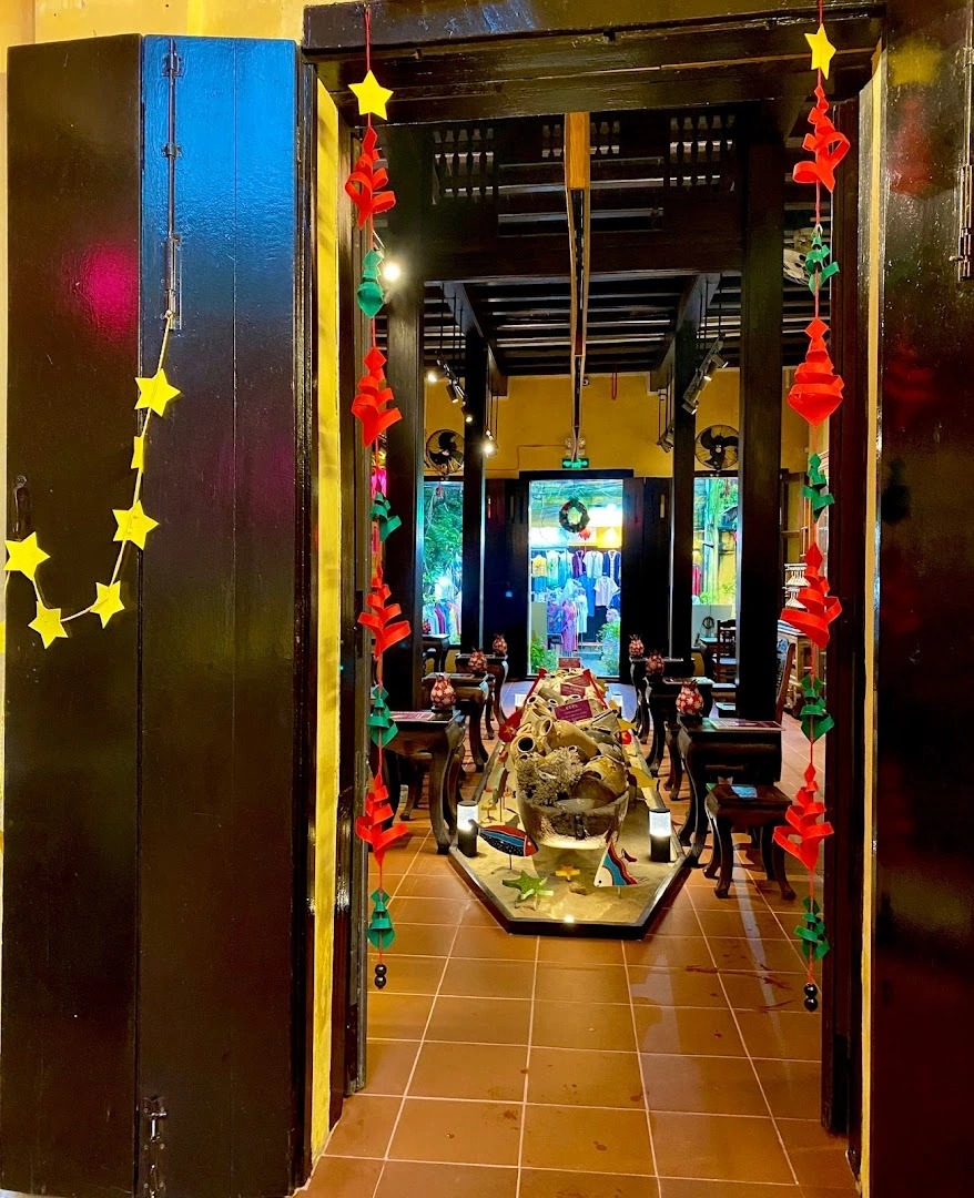 Oriental Impression Ceramics Cafe & Restaurant - Image 1