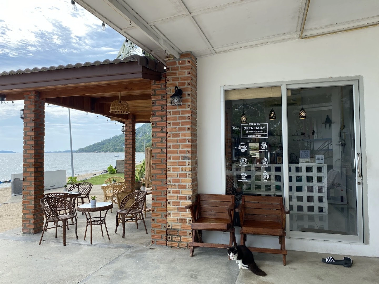 Sun Chasers’Cafe - Image 1