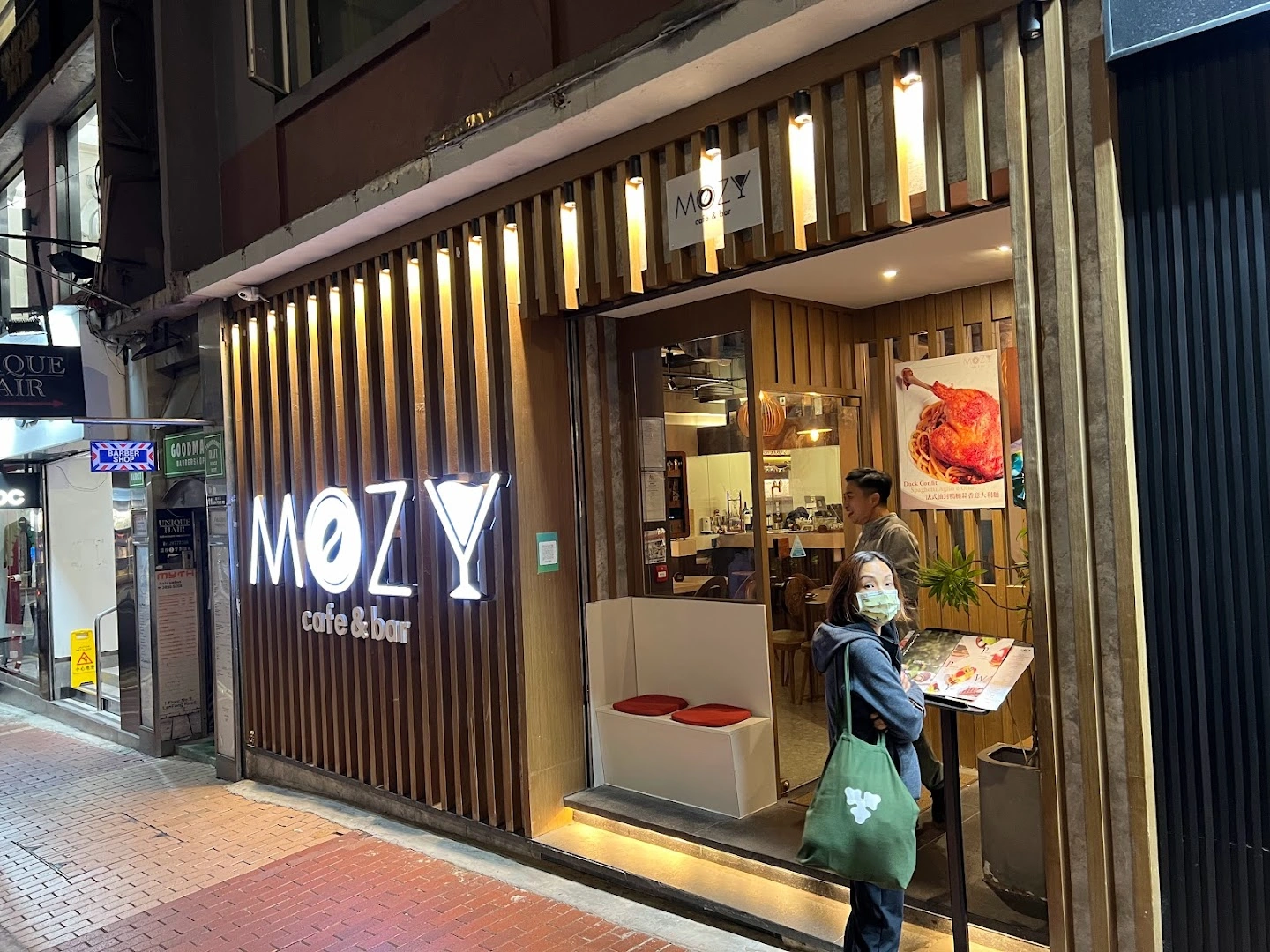 MOZY Cafe & Bar - Image 1