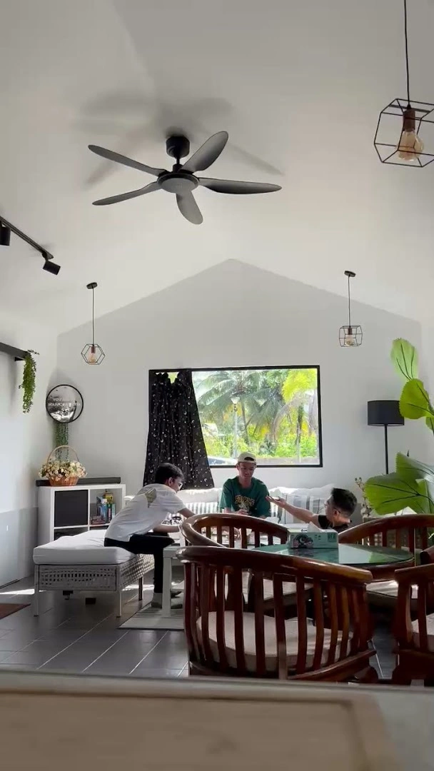 ceramint cafe - Image 1