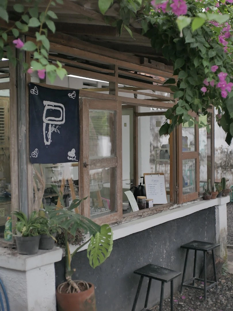 Maige Coffee Roastery - Image 1