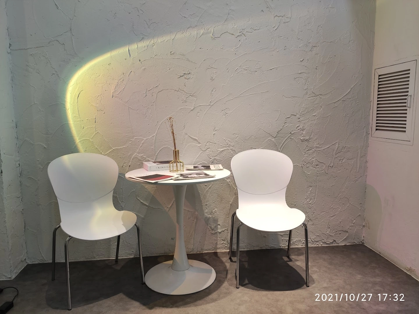 Luxe Coffeeshop - Image 1