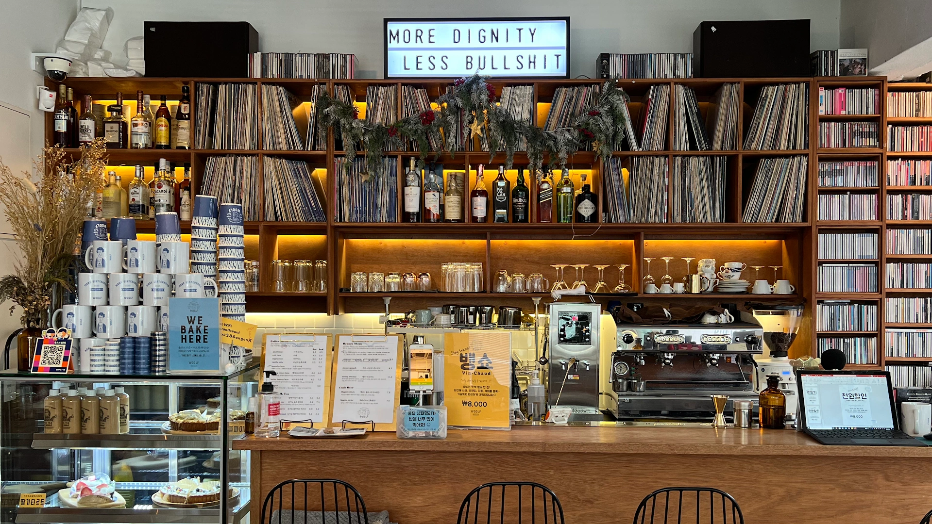 Woolf Social Club - Image 1