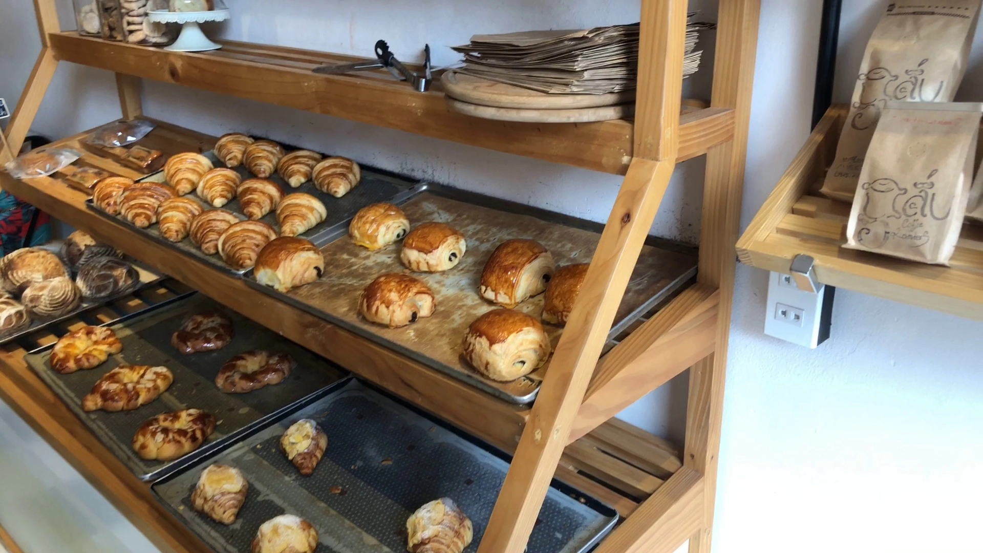 Gau Coffee & Bakery - Image 1