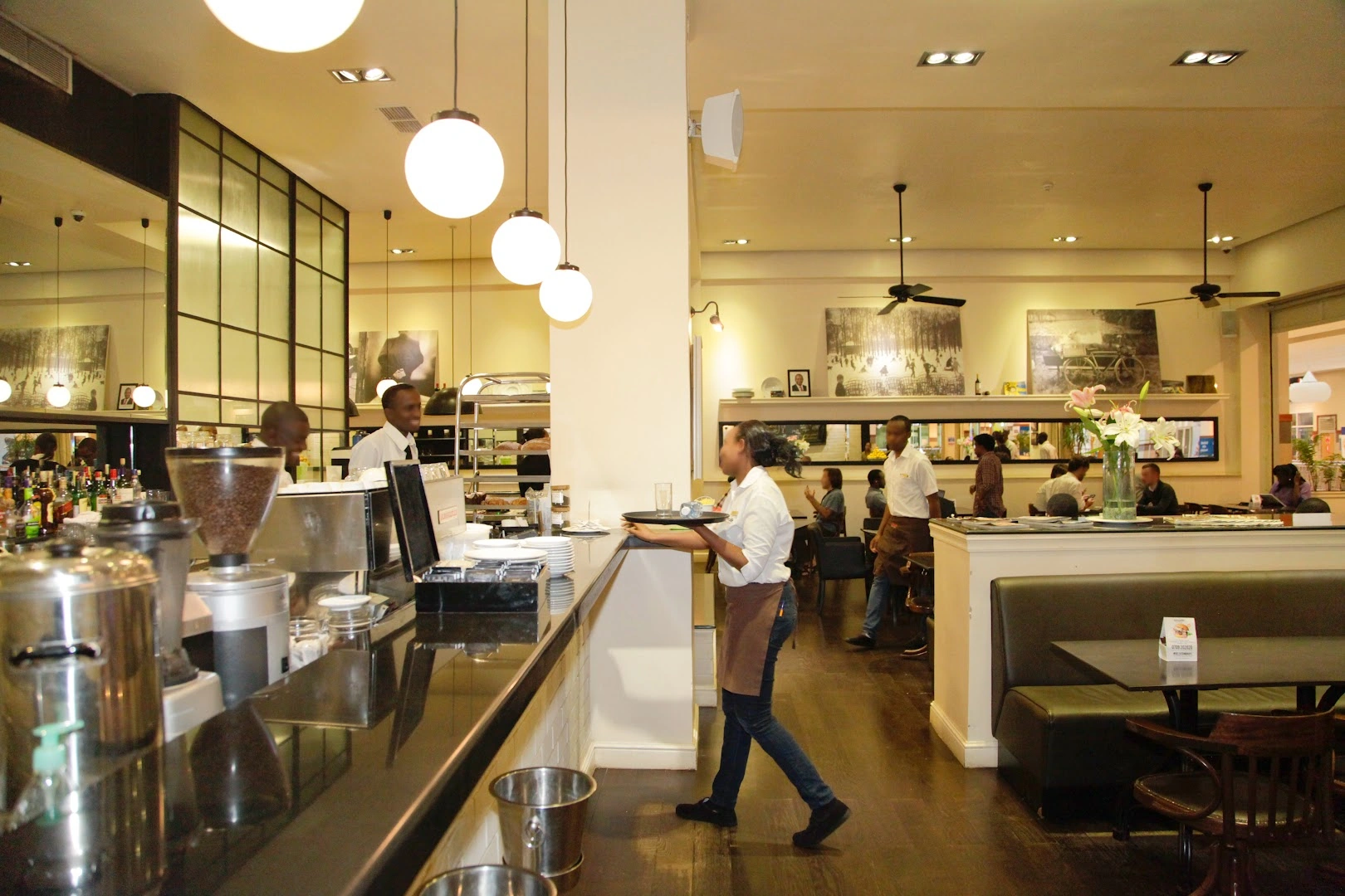 Artcaffé Restaurant - Image 1