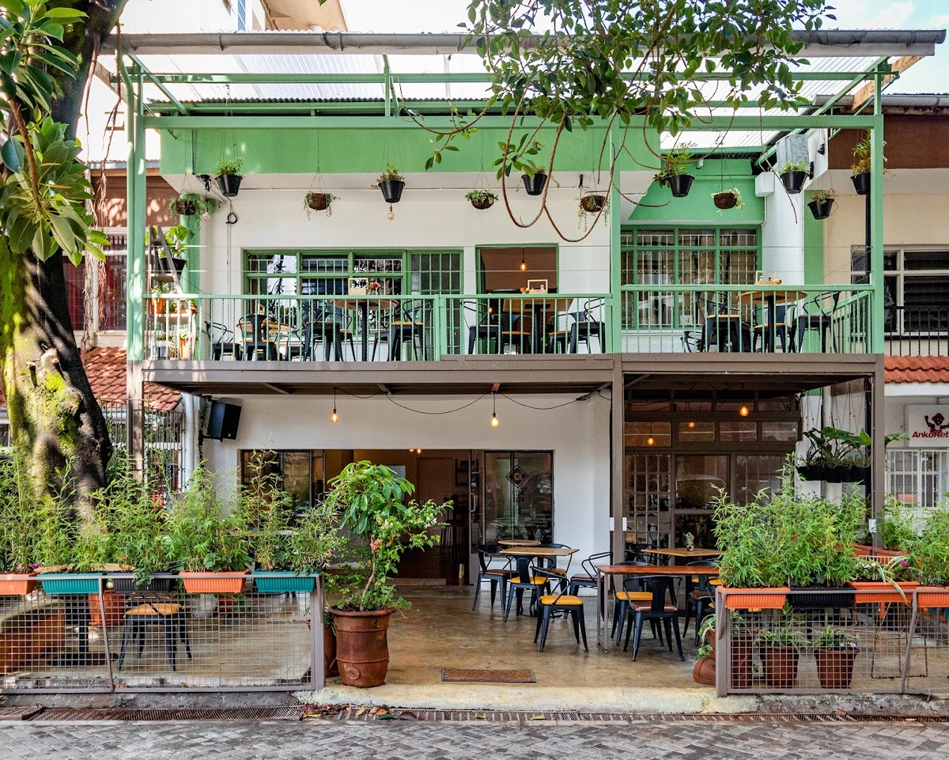 Kesh Kesh Coffee Roasters & Cafe - Image 1