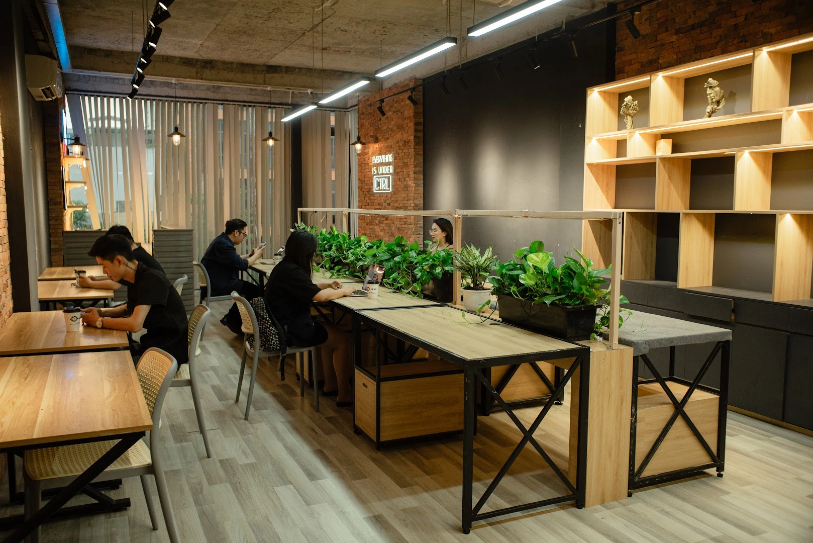 Gear Cafe’ And Bistro - Image 1