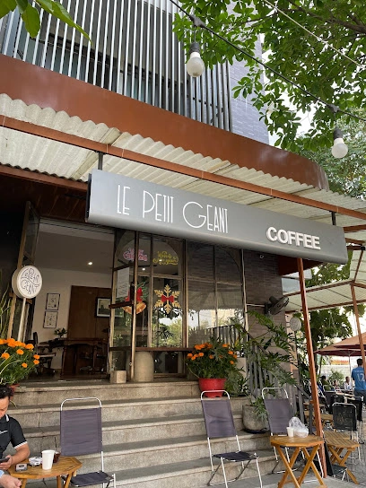 Le Petit Geant - Image 1