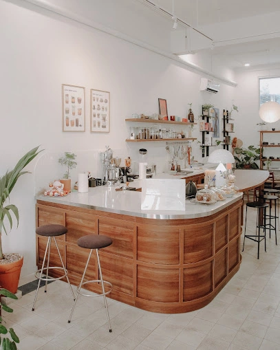 Auvery Cafe - Image 1