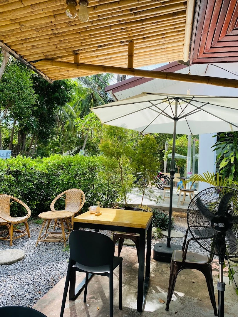 Hive Cafe - Image 1