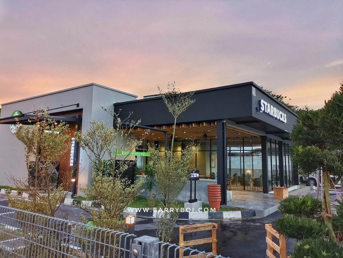 Starbucks Hillside DT - Image 1