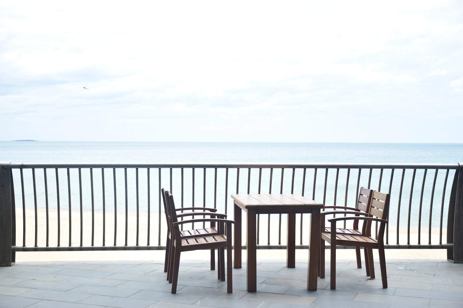 Nghinh Phong Beach - Coffee & more - Image 1