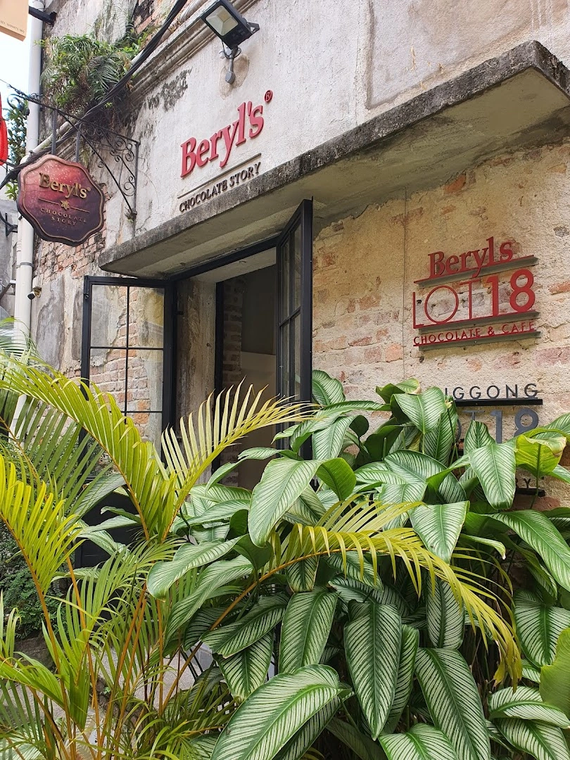 Beryl’s Jalan Panggong Outlet - Image 1