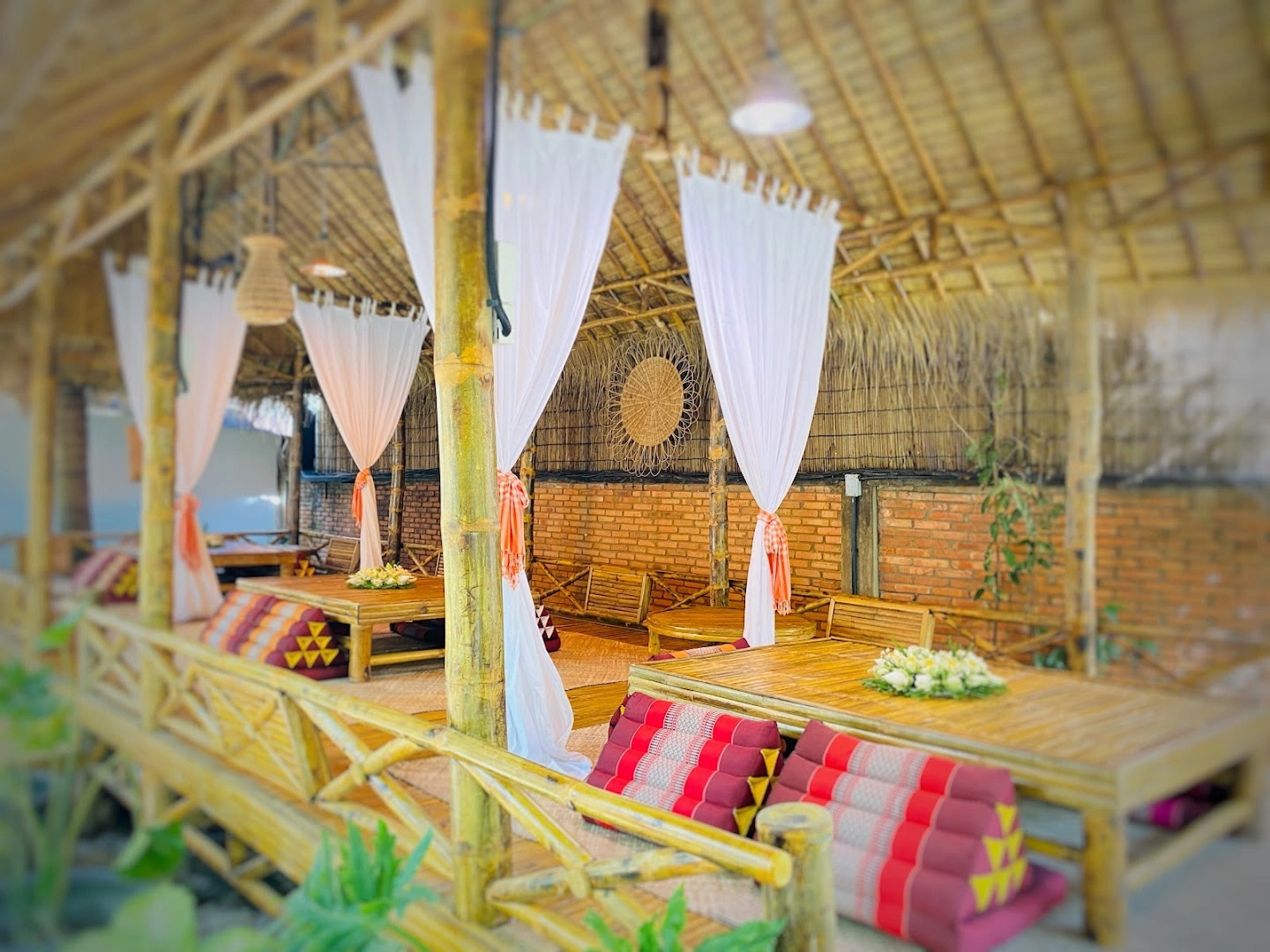 សច្ចៈ - Satcha Café & Restaurant - Image 1