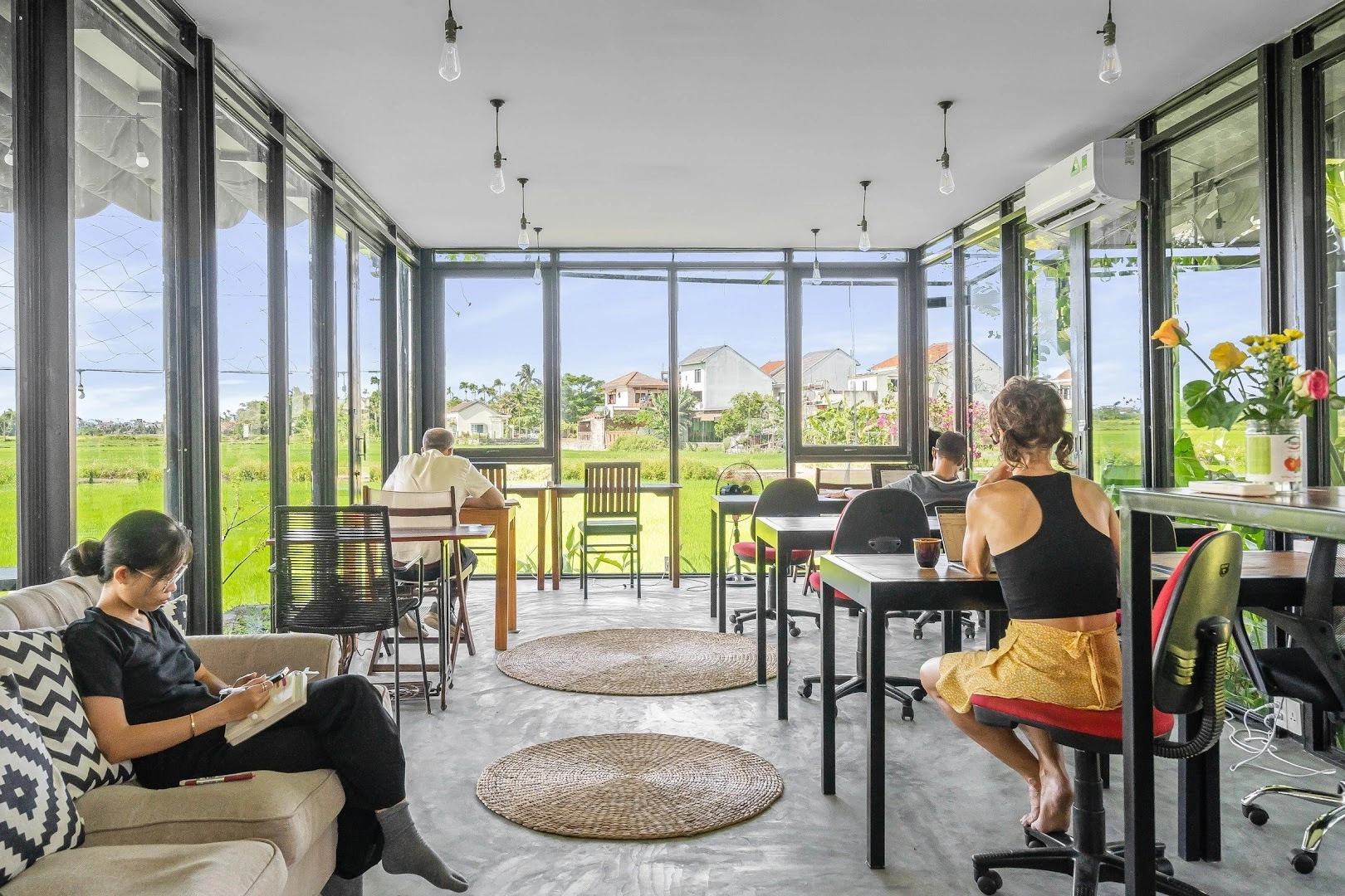 Hub Hoi An Coworking - Image 1