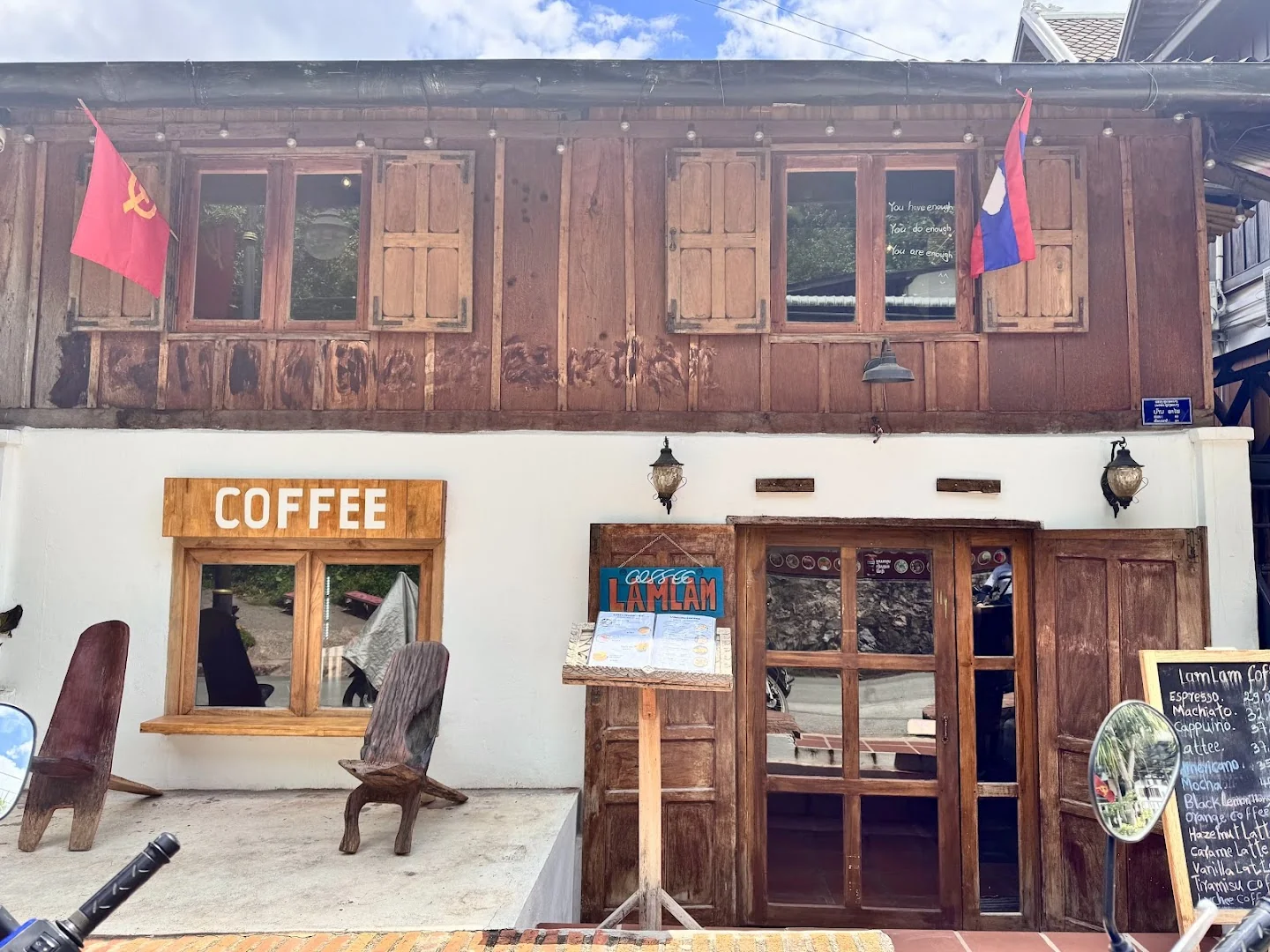 LAM LAM Coffee 琅勃拉邦的咖啡店 - Image 1