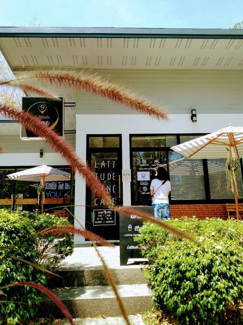 Latitude 9 cafe - Image 1