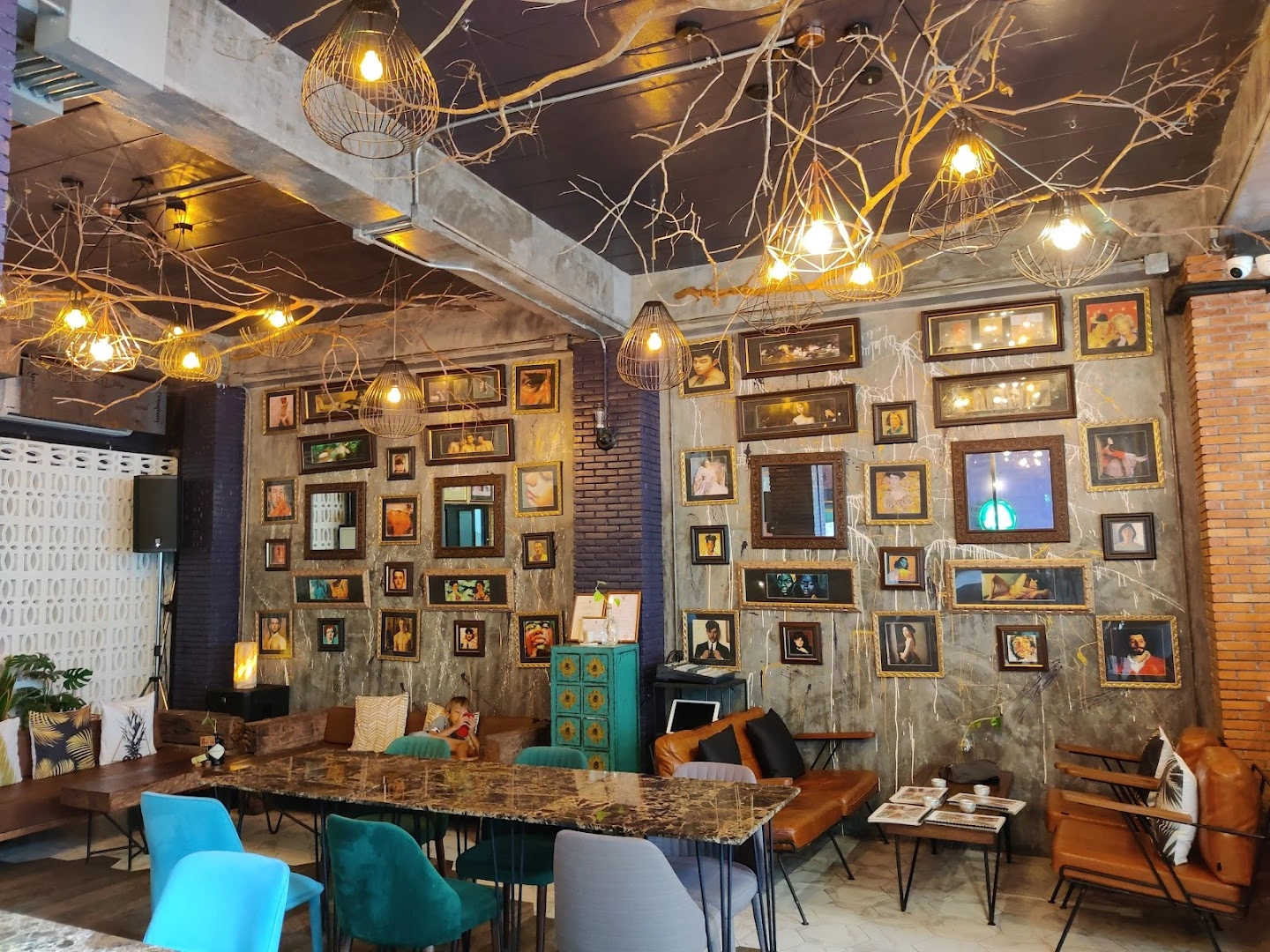 The Road Less Travelled Cafe Bistro - Image 1