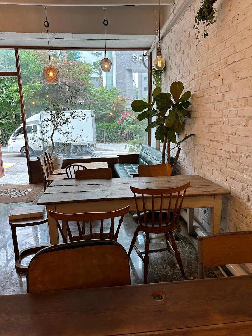 Bree Coffee - Image 1