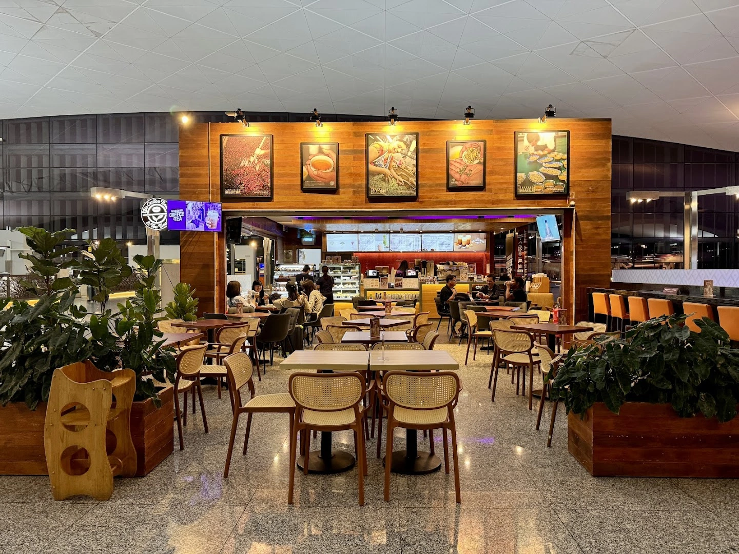 The Coffee Bean & Tea Leaf - Brunei International Airport - Image 1