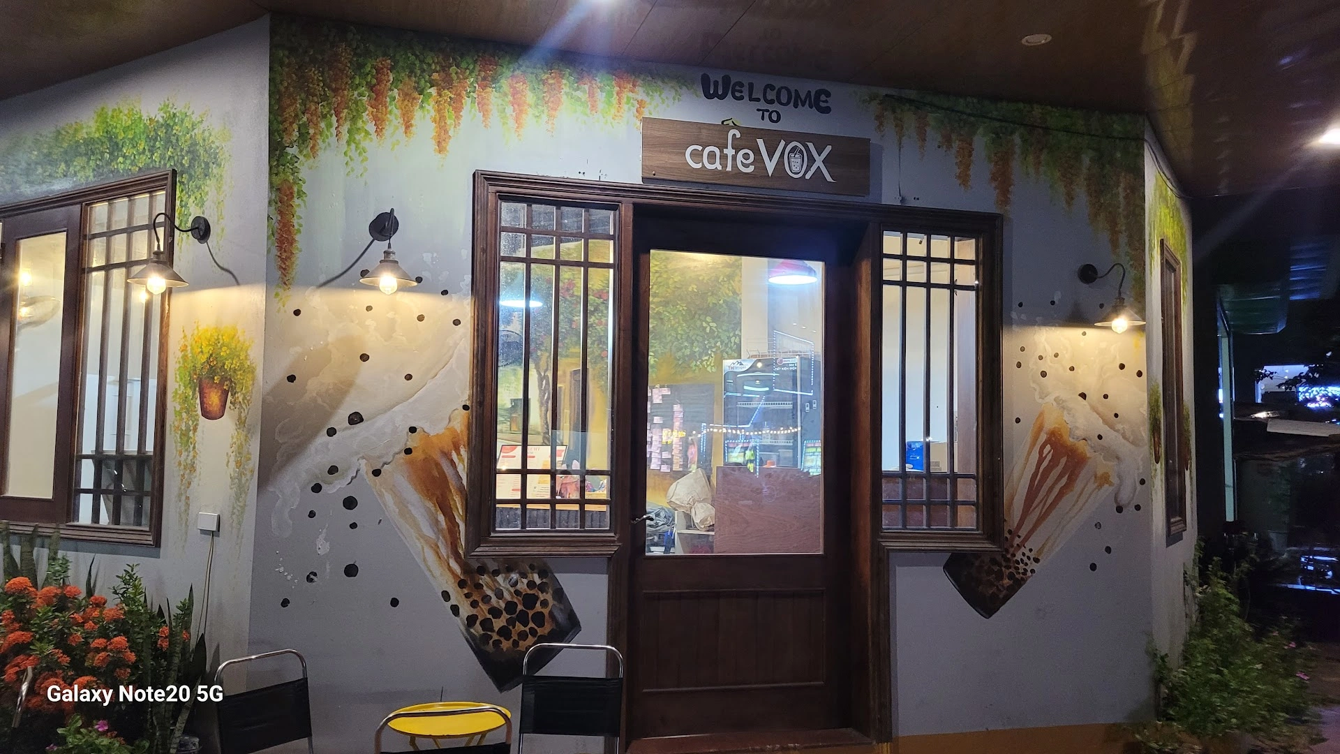 STARBACS Cafe VOX - Image 1