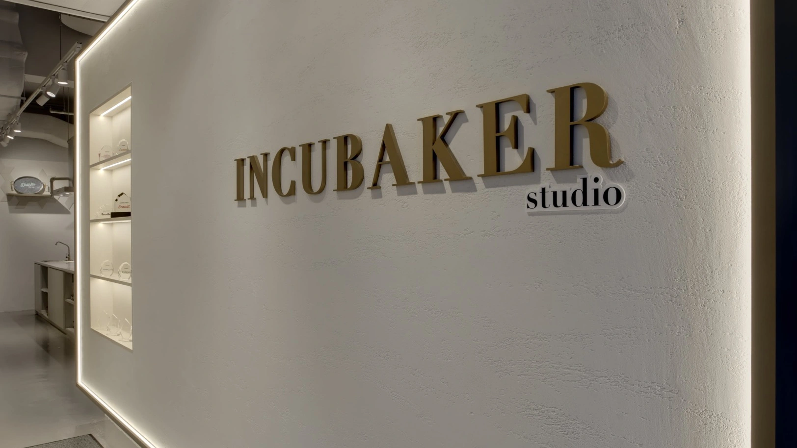 IncuBaker® Cafe & Studio - Image 1