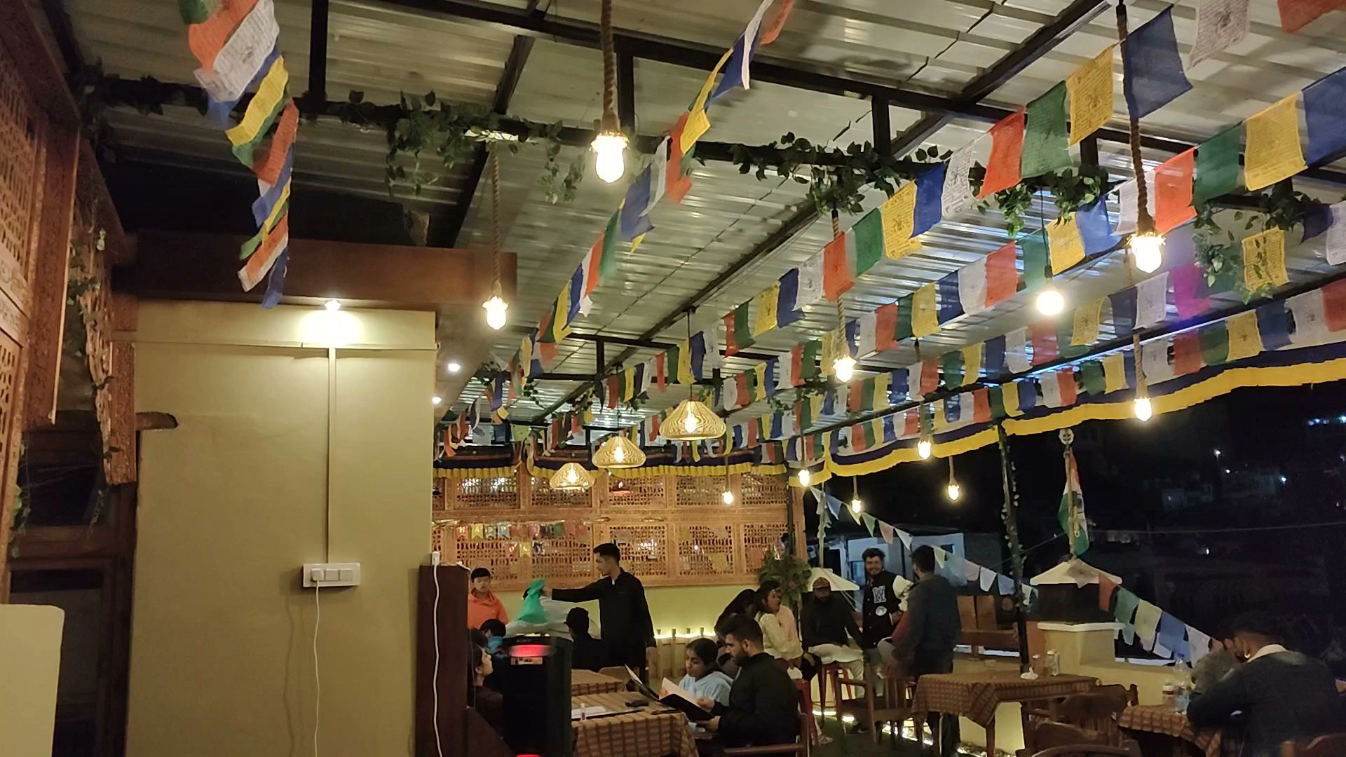 Himalayan Café - Image 1