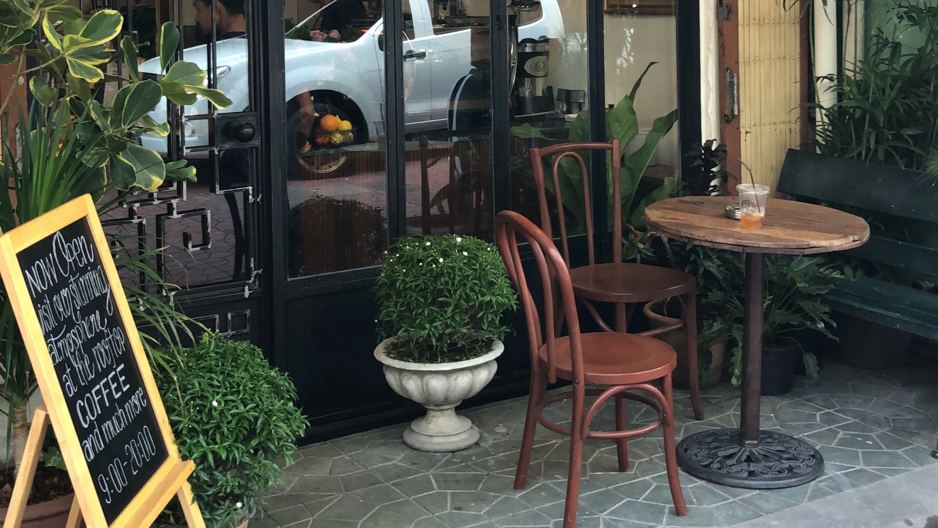 Ha Tien Cafe - Image 1