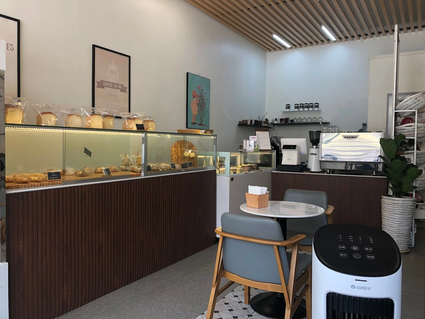 May Bakery&Cafe - Image 1