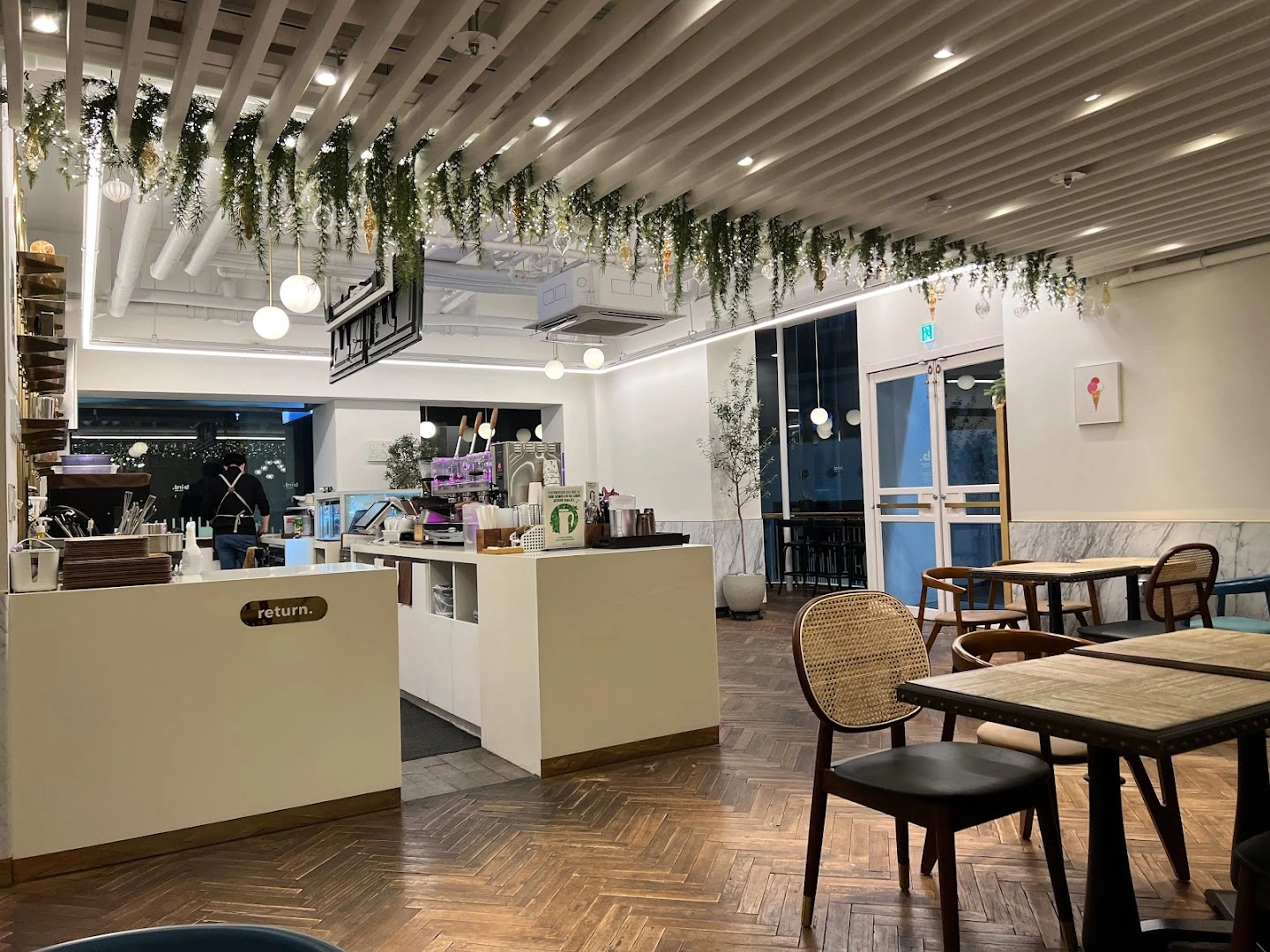 Bird The Cafe - Image 1