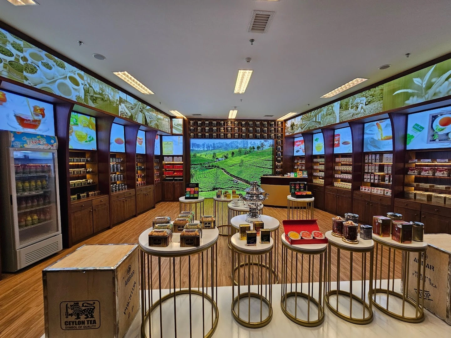 Akbar Tea Boutique - Image 1