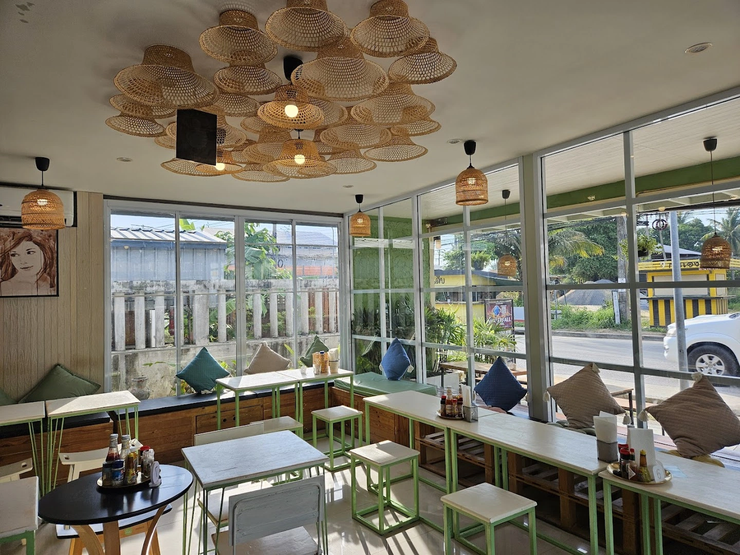 Southway Coffee Bar - Image 1