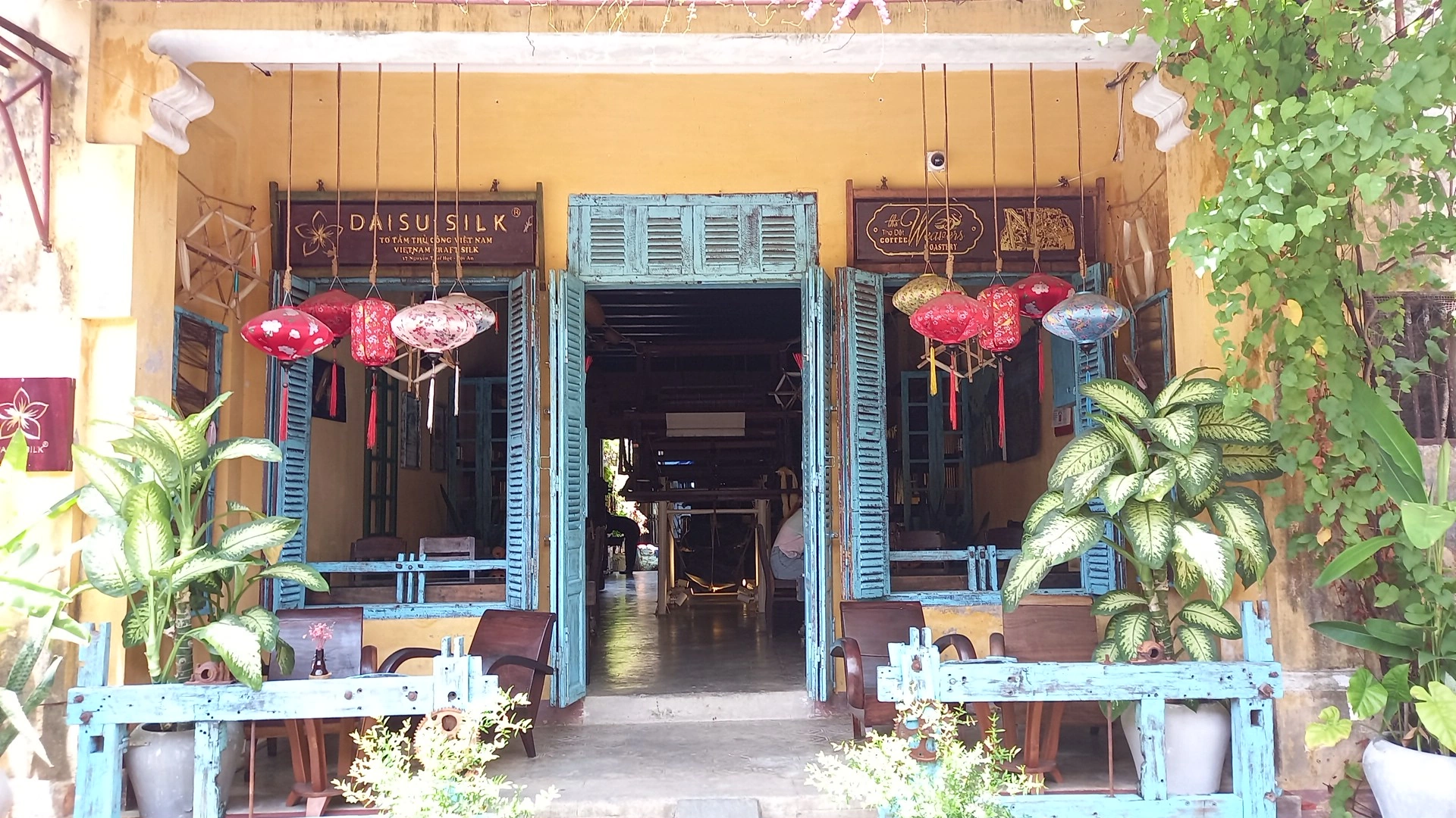 The Weavers Roastery - Image 1
