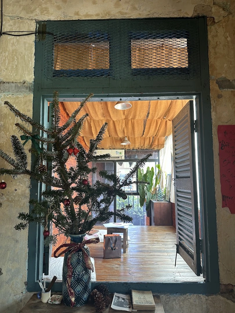 Người Tám Chuyện House - Storyteller Saigon - Image 1