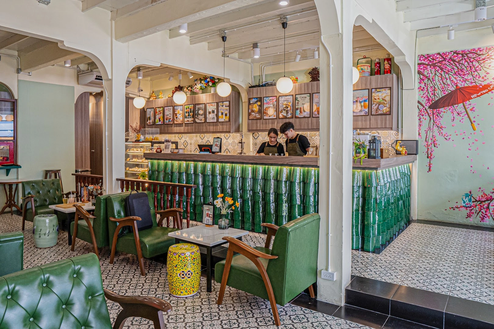 Newtro Dessert Cafe | 咖啡館 - Image 1